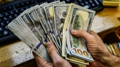 عائدات صفقات الطروحات الحكومية في مصر تبلغ 2.4 مليار دولار