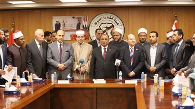 رئيس هيئة قضايا الدولة يوزع جوائز بحوث خدمة الدعوة والفقه الإسلامي