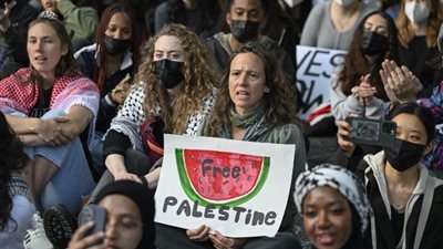 جامعة كولومبيا تتوعد الطلاب بإجراءات تأديبية بسبب اعتصام مؤيد لفلسطين