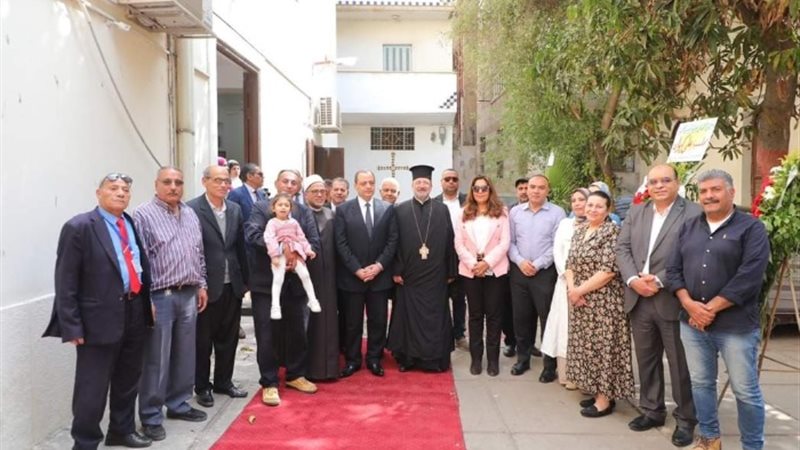 زيارة محافظ دمياط لكنيسة الروم الأرثوذكس