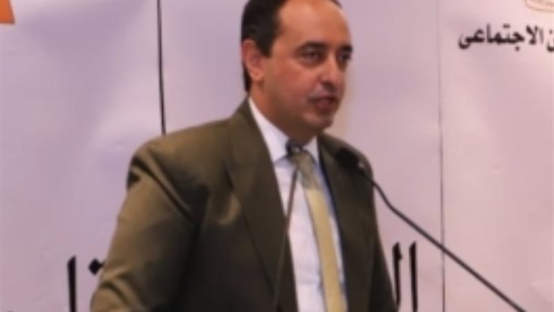 الدكتور عمرو عثمان