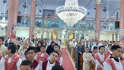 البابا تواضروس الثاني يترأس قداس عيد القيامة المجيد بالكاتدرائية المرقسية (فيديو)