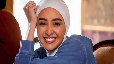 هلا رشدي ترد على انتقادات غنائها بالحجاب: «لا يعنينيي»