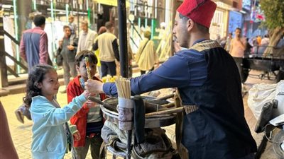 فسيخ ورنجة الصبح وأيس كريم بالليل، المصريون يستكملون الاحتفال بشم النسيم