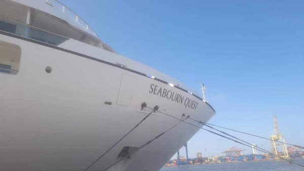 وصول سفينة «Seabourn
