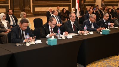 وزير التجارة والصناعة يستعرض العلاقات التجارية بين مصر والأردن