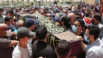 «تجاوز لا يليق»، الأوقاف تمنع تصوير الجنائز في المساجد