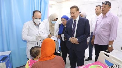 محافظ المنوفية يحيل 52 من الأطباء والعاملين بمستشفى قويسنا المركزي للتحقيق