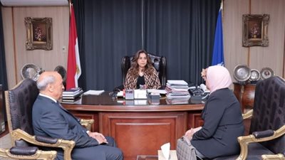 محافظ دمياط تناقش تكثيف الحملات على الأسواق بالشراكة مع جهاز حماية المستهلك