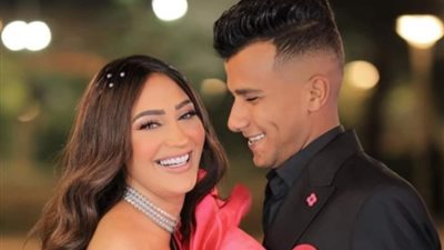جوزي مش بيدوس على الناس بفلوسه، زوجة عصام صاصا تخرج عن صمتها