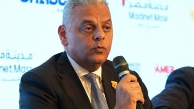 جوائز دولارية يطلقها «الاتحاد المصري للتأمين» لمسابقة عزة عارفين