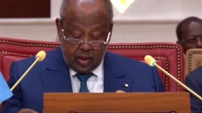 رئيس جيبوتي: القمة العربية تنعقد في توقيت تمر فيه المنطقة بظروف قاسية
