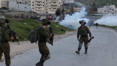 اشتباكات عنيفة بين فصائل فلسطينية وقوات الاحتلال بمخيم جباليا شمال غزة