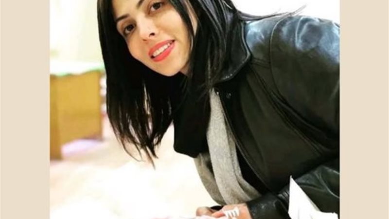 فتاة التجمع