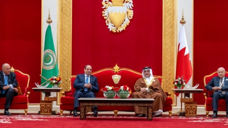 الرئيس السيسي يلتقى الملك حمد بن عيسى