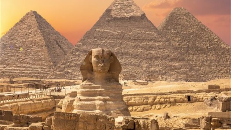 صورة للأهرامات وأبو الهول