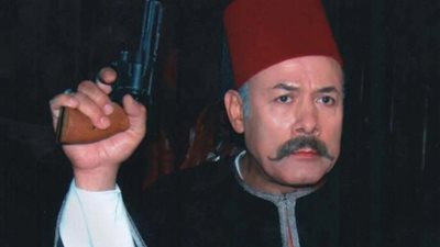 أحمد ماهر ونجله مع عمرو الليثي في «واحد من الناس»