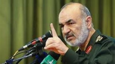 قادة في الحرس الثوري الإيراني يتجهون إلى موقع حادث مروحية الرئيس رئيسي