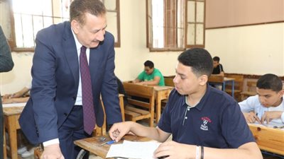 بعد تسريب امتحان العلوم.. محافظ المنوفية يحيل مراقبًا للنيابة العامة