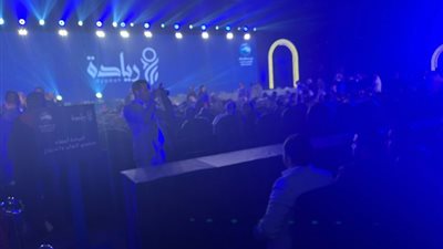 توافد أعضاء حزب مستقبل وطن لحضور مؤتمر انطلاق برنامج ريادة (صور)