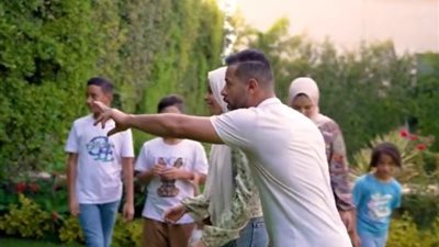 «هوس الترند» يضع «البلوجرز» حمدي ووفاء على مقصلة «السوشيال ميديا» (فيديو)