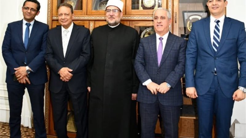 وزير الأوقاف وقيادة الصحافة