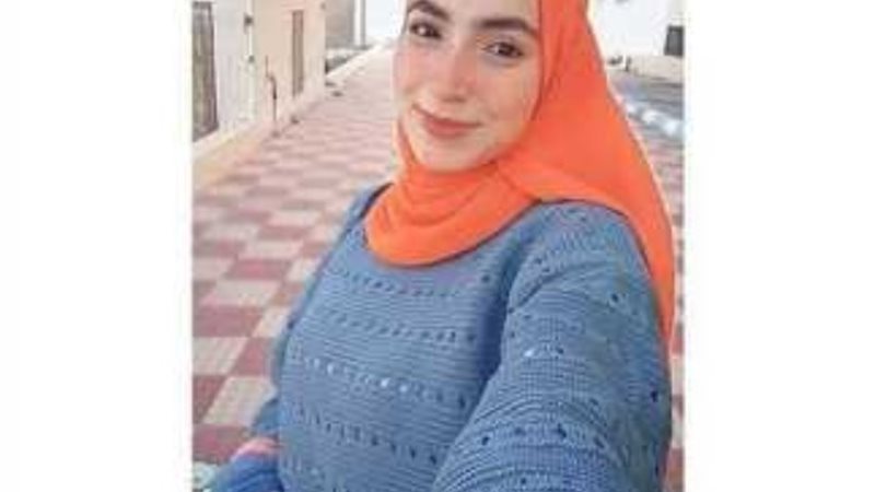 نيرة صلاح طالبة جامعة العريش
