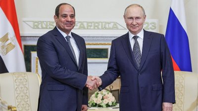 بوتين يقدم التهنئة للرئيس السيسي بمناسبة «يوم إفريقيا»