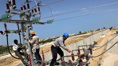 «الكهرباء»: تنفيذ 42 % من المرحلة الأولي للربط الكهربائي بين مصر والسعودية