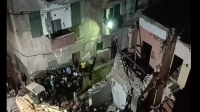 من بينهم طفل، استخراج الجثة الثالثة من حادث انهيار عقار الإسكندرية