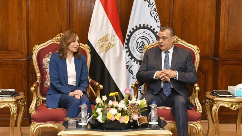 وزير الدولة للإنتاج الحربي ووزيرة الثقافة