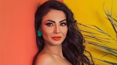 دوللي شاهين : حاولت الانتحار 20 مرة وفشلت وهربت من المنزل وعمري ١٢ عاما