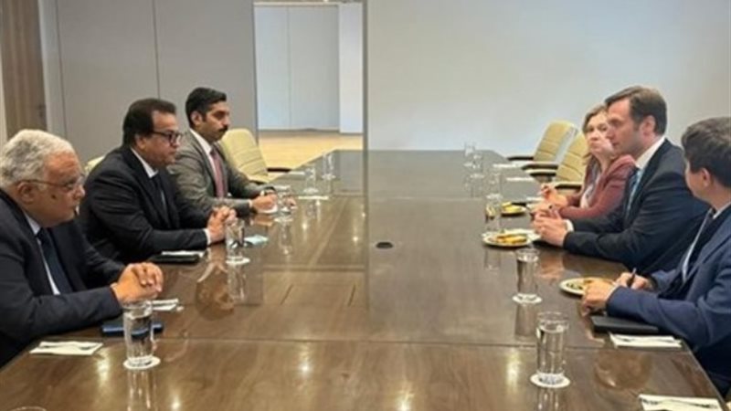 الدكتور خالد عبدالغفار وزير الصحة والسكان، مع الدكتور أوليج