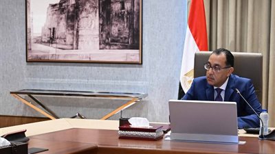 رئيس الوزراء يعقد اجتماعًا بشأن تيسير إجراءات تعزيز الصادرات الدوائية