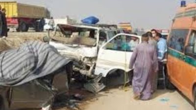 إصابة 7 أشخاص في حادث 3 سيارات بالطريق السياحي
