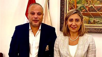تامر عبدالمنعم ينعي وفاة والدة نيڤين الكيلاني وزيرة الثقافة