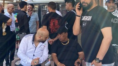 «عبدالباسط حمودة» أول الحاضرين في جنازة والدة محمود الليثي