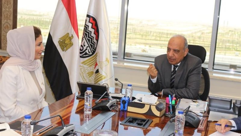 اللقاء