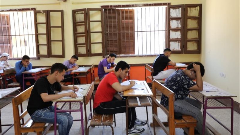 طلاب الثانوية العامة
