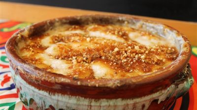 طريقة عمل أم علي برقائق الجلاش في المنزل.. أرخص وأطعم من المحلات