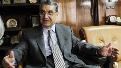 شاكر يرغب في الراحة، عسران والدسوقي أبرز الأسماء المرشحة لحقيبة الكهرباء