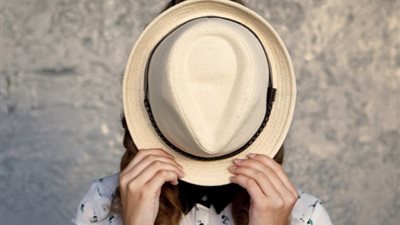 أعراض الاكتئاب الصيفي وأبرز أسبابه.. إليك طرق التعامل معه