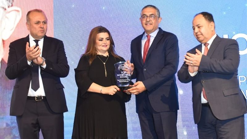 حسام هيبة أثناء التكريم