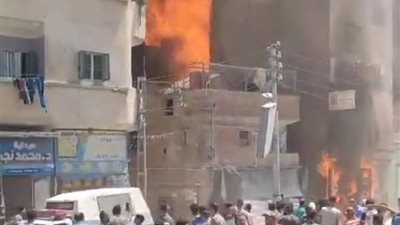 نشوب حريق هائل بمحل بويات في قرية الفوايد بالسنانية بدمياط