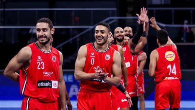 ‏‎رجال سلة الأهلي في مواجهة الاتحاد بأول مباريات نهائي دوري السوبر
