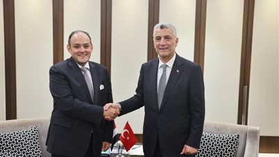 وزير الصناعة ونظيره التركي يبحثان سبل تنمية وتطوير العلاقات الاقتصادية