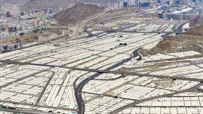 تفويج 2 مليون حاج تأهبا للتصعيد إلى عرفات، والسعودية تدير الموسم باقتدار