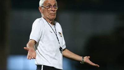 بعد الخسارة بخماسية من اليابان، كوبر يعلن استقالته من تدريب منتخب سوريا