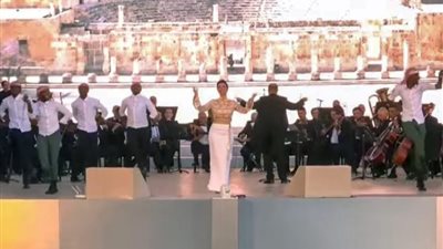 ديانا كرزون تتألق في احتفالات المملكة الأردنية باليوبيل الذهبي (صور)