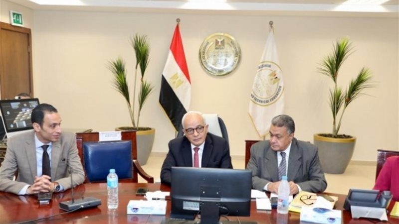 الدكتور رضا حجازى وزير التربية والتعليم والتعليم الفني
